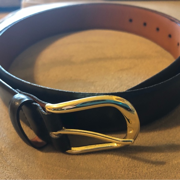 Trafalgar Black Leather Belt NWOT with Gold To e Buckle in Size 34 - Picture 3 of 8